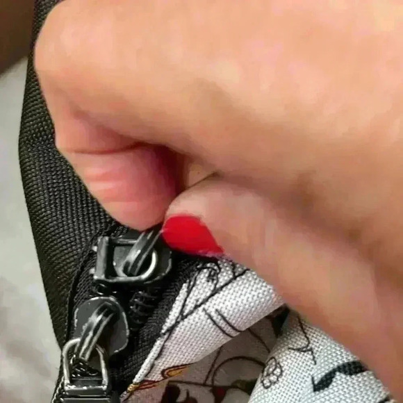 Mickey  and Minnie cartoon backpack - Picture 9 of 10